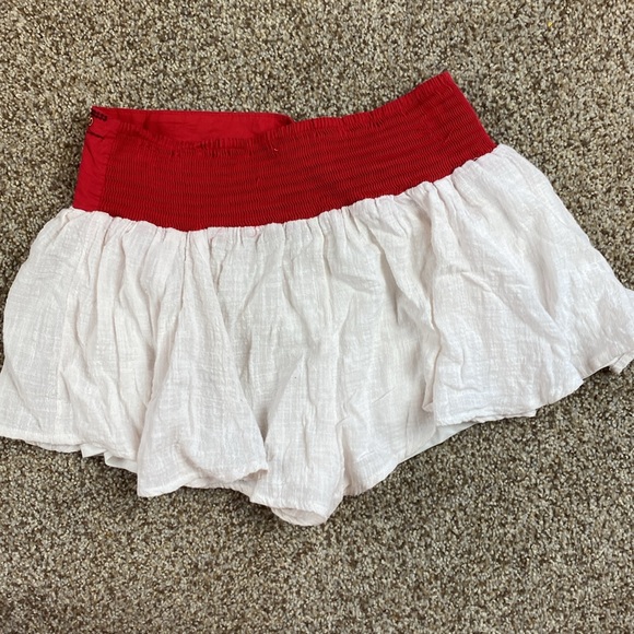 L'atiste Boho Red and White Shorts Size Large - Picture 2 of 4